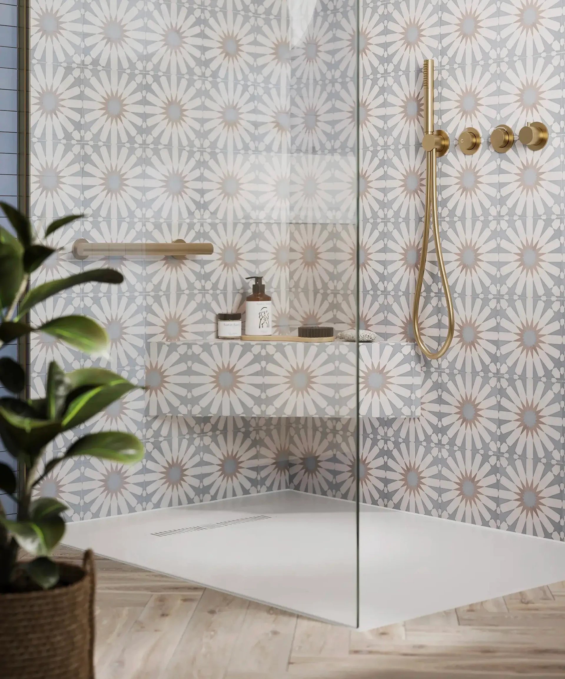 Module Push and Grab Bar in Brushed Brass