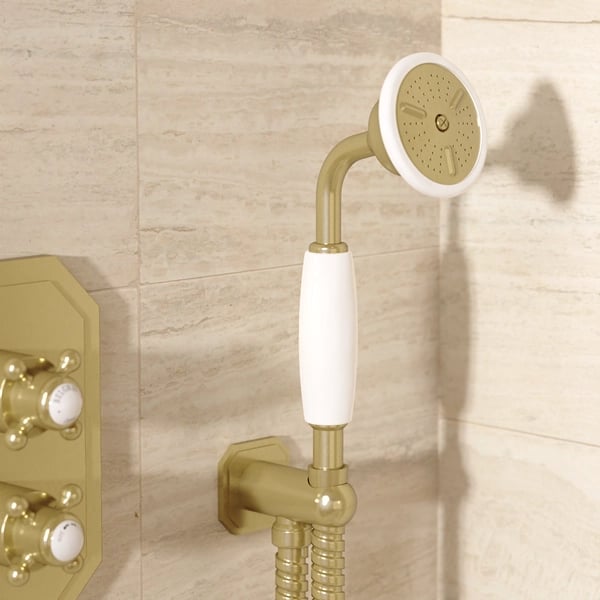 Belgravia Wall Outlet