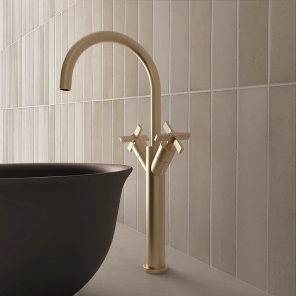 Clover Tall Basin Tap